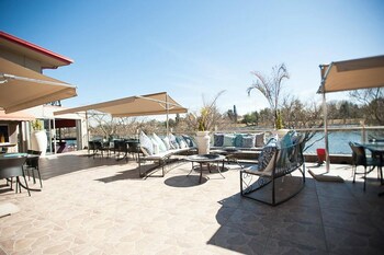 The Lakes Hotel And Conference Centre