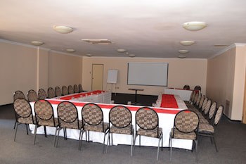 The Lakes Hotel And Conference Centre