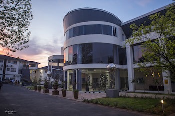 The Lakes Hotel And Conference Centre