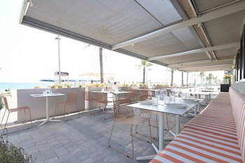 Akquaaa Boutique Hotel