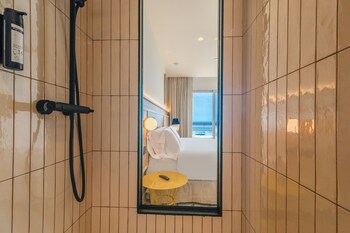 Akquaaa Boutique Hotel