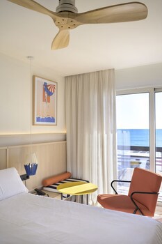 Akquaaa Boutique Hotel