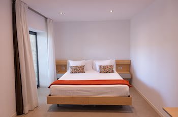 Hotel Nm Suites By Escampa Hotels