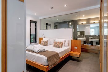 Hotel Nm Suites By Escampa Hotels