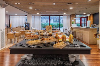 Hotel Nm Suites By Escampa Hotels
