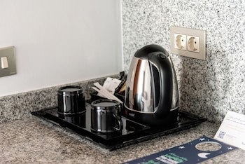 Hotel Nm Suites By Escampa Hotels