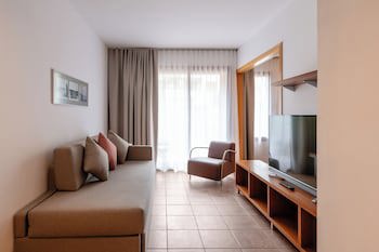 Hotel Nm Suites By Escampa Hotels