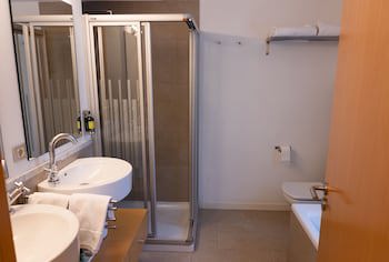 Hotel Nm Suites By Escampa Hotels