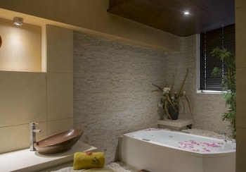 The Corinthians Resort & Club