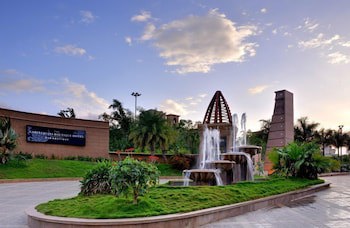 The Corinthians Resort & Club