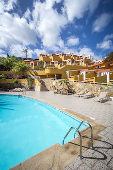 Apartamentos Punta Marina By Livvo
