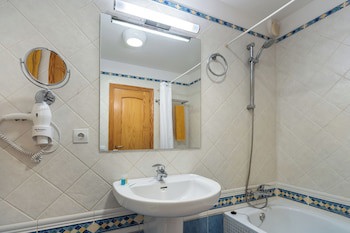 Apartamentos Punta Marina By Livvo