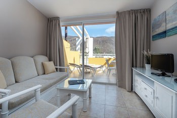 Apartamentos Punta Marina By Livvo