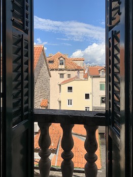 Slavija Culture Heritage Hotel