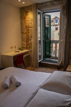 Slavija Culture Heritage Hotel