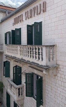 Slavija Culture Heritage Hotel