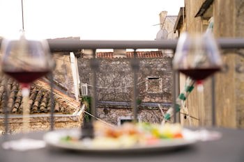 Slavija Culture Heritage Hotel
