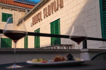 Slavija Culture Heritage Hotel