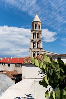 Slavija Culture Heritage Hotel