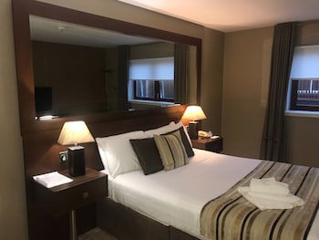 Alona Hotel