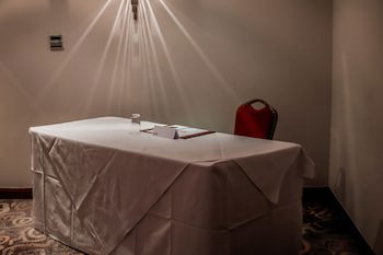 Alona Hotel