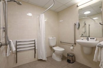 Quality Suites Central Square