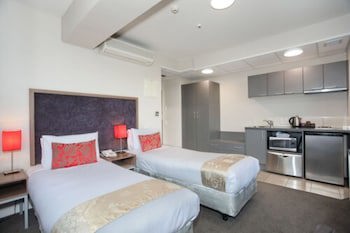 Quality Suites Central Square
