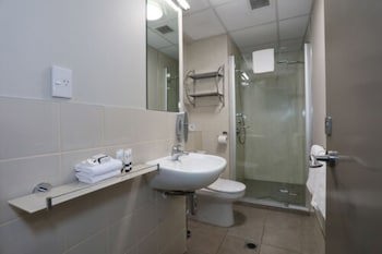 Quality Suites Central Square