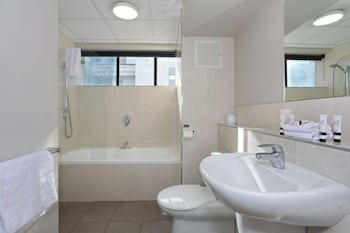 Quality Suites Central Square