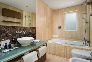 Monte Santo Resort