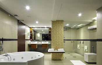 Ramada Resort By Wyndham Kochi