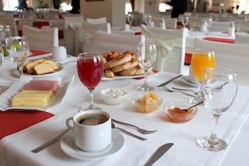 Famissi Eden Hotel