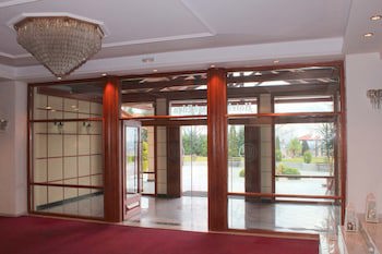 Famissi Eden Hotel