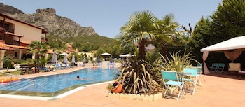 Famissi Eden Hotel