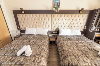 Famissi Eden Hotel