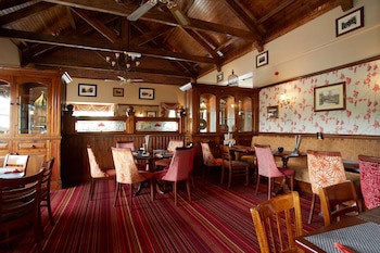 Best Western Plus Pastures Hotel