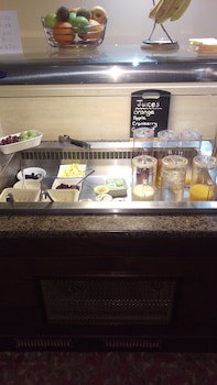 Best Western Plus Pastures Hotel