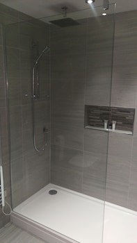 Best Western Plus Pastures Hotel