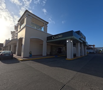 Radisson Colon 2,000 Hotel & Casino