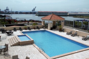Radisson Colon 2,000 Hotel & Casino