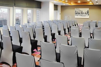 Crowne Plaza Tel Aviv City Center, An Ihg Hotel