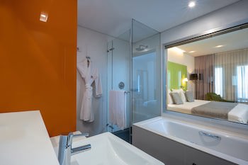 Crowne Plaza Tel Aviv City Center, An Ihg Hotel