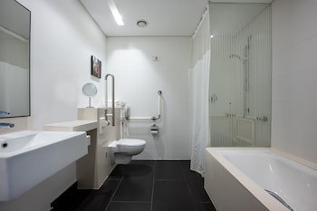 Crowne Plaza Tel Aviv City Center, An Ihg Hotel