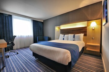 Holiday Inn Express Leigh - Sports Village, An Ihg Hotel