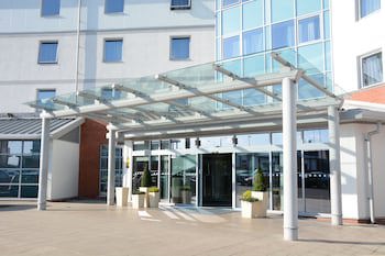 Holiday Inn Express Leigh - Sports Village, An Ihg Hotel