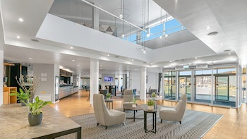 Holiday Inn Express Leigh - Sports Village, An Ihg Hotel