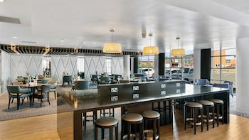 Holiday Inn Express Leigh - Sports Village, An Ihg Hotel