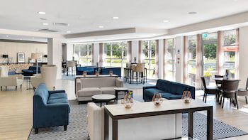 Holiday Inn Express Leigh - Sports Village, An Ihg Hotel