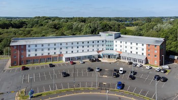 Holiday Inn Express Leigh - Sports Village, An Ihg Hotel