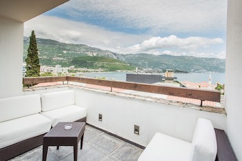 Avala Resort & Villas